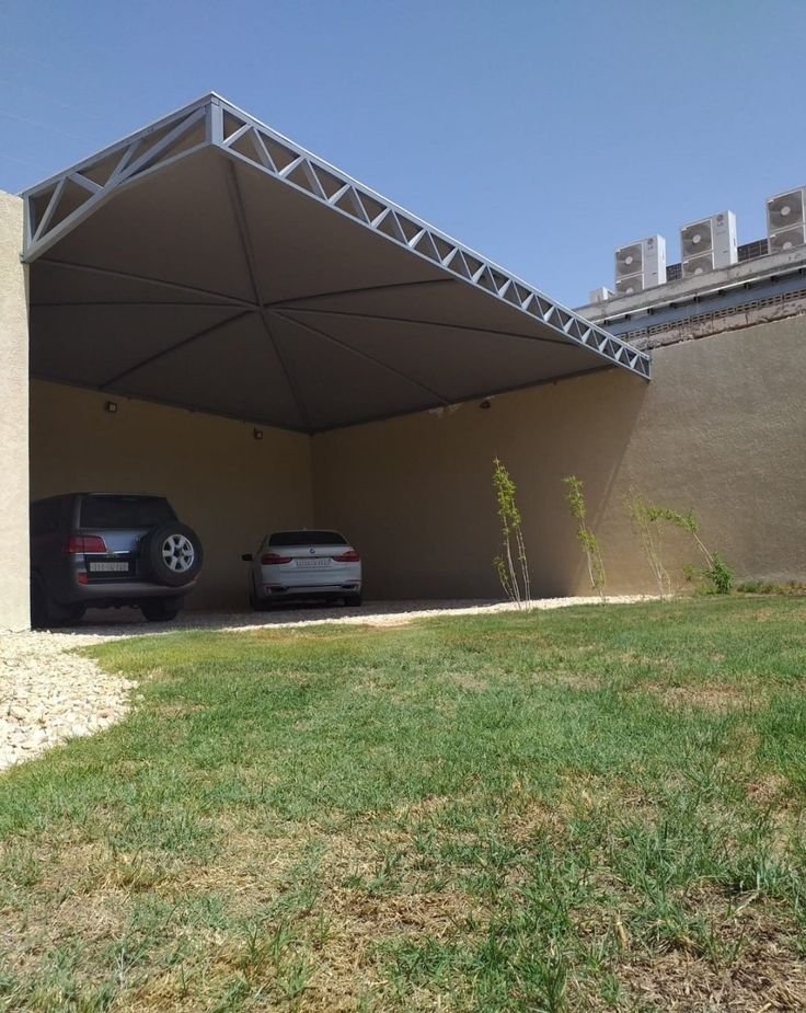 مظلة مواقف سيارات هرمية (جمالون) - متانة فائقة